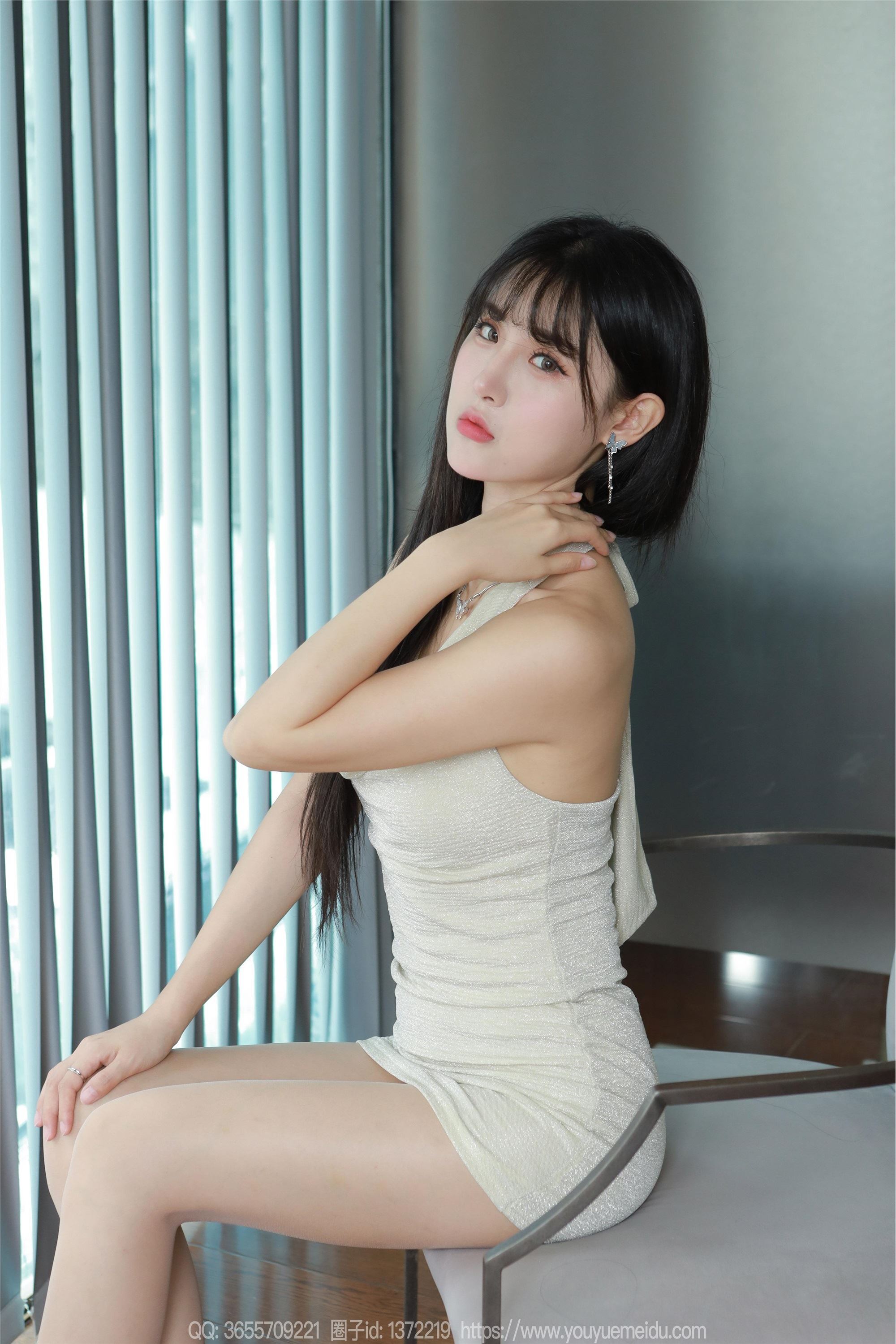 IESS异思趣向  2024.05.31 丝享家 1756 小宝《挂脖包臀裙》